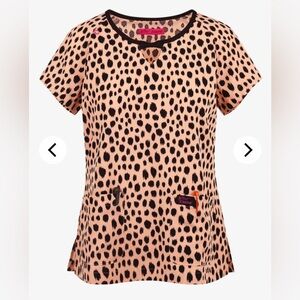 Betsey Johnson Koi Dalmatian Spots 2Pocket Round Neck bow detail Scrub Top NWT S